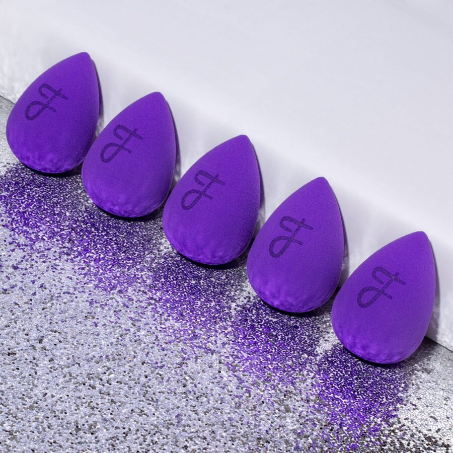 MAKEUP BLENDING SPONGE